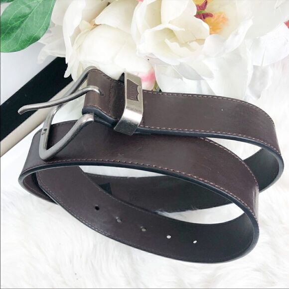 Levi’s | bonded leather belt Sz 32 - Picture 1 of 6